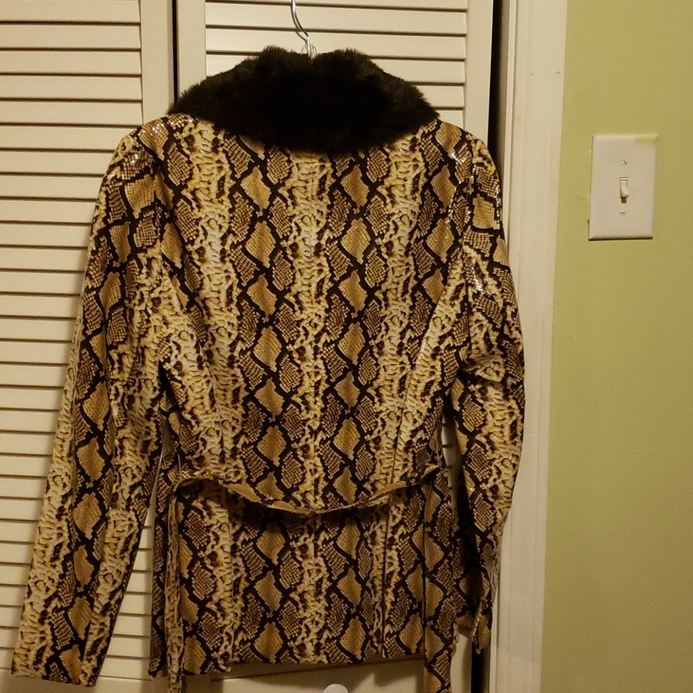 Jacket - Picture 2 of 3